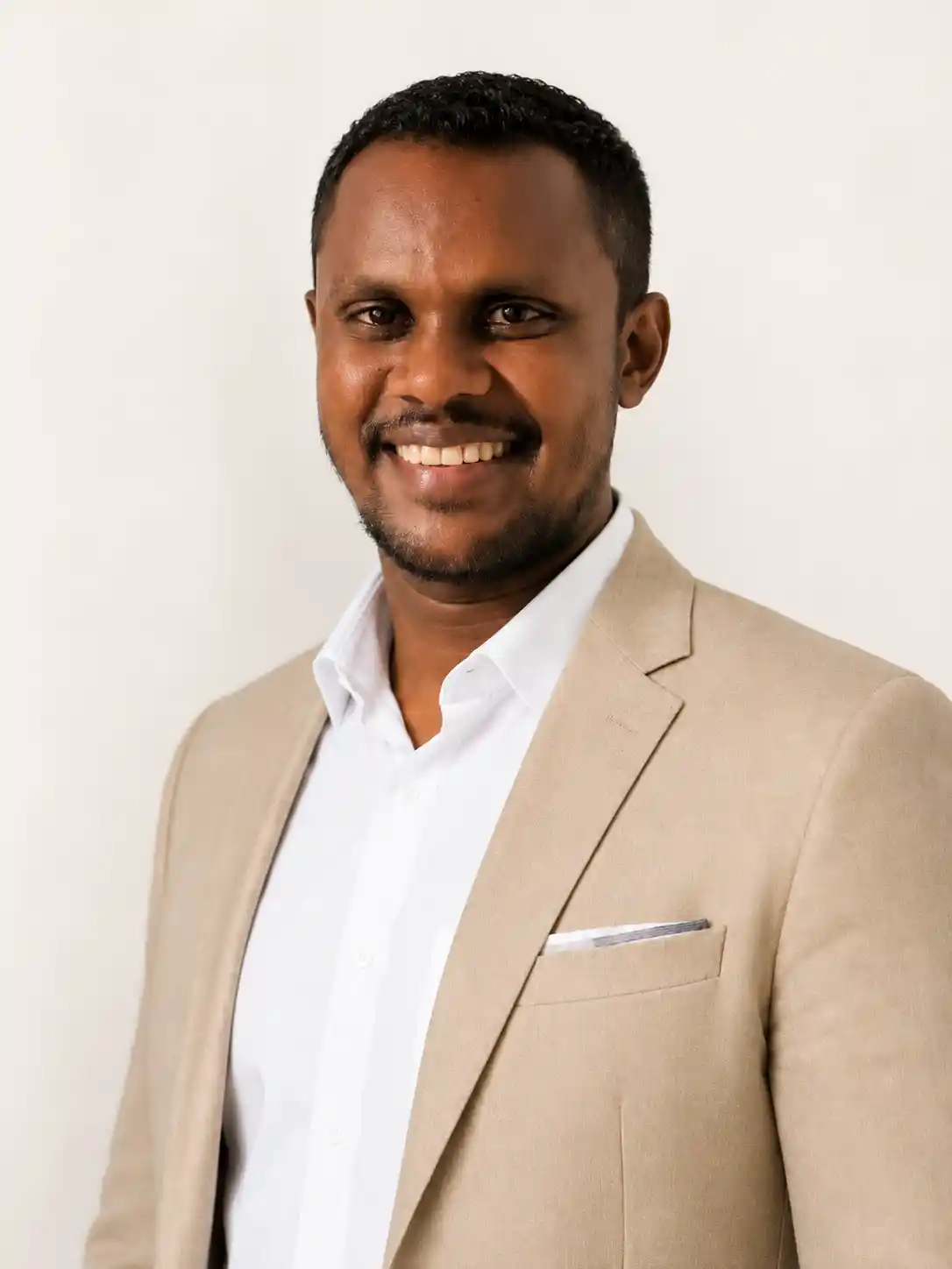 Mr. Sadeepa Hettiarachchi, founder of YesCeylon Sri Lanka private tours